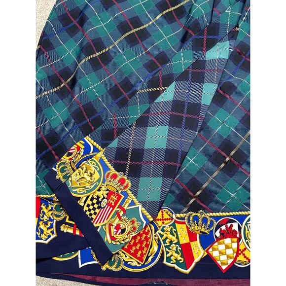 Vintage Chaus Plaid Tartan Skirt with Coat of Arms. Size 14 EPC! - Picture 4 of 6